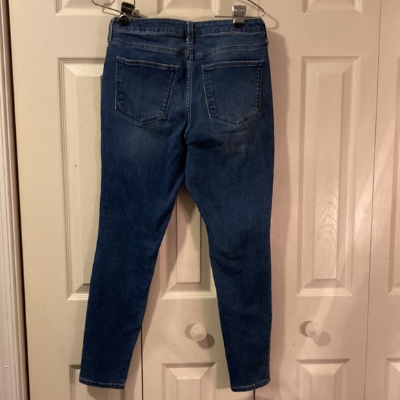 Universal Thread Mid Rise Jegging size 10 regular - Picture 2 of 4